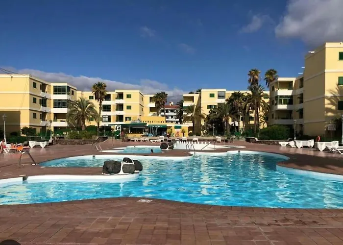 Beach Lovers Home From Home Heated Pool
